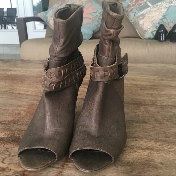 Guess Taupe/Green Stiletto Leather Peep-Toe Boot/Bootie w Buckle Accent. Sz 6.5 - Picture 3 of 6